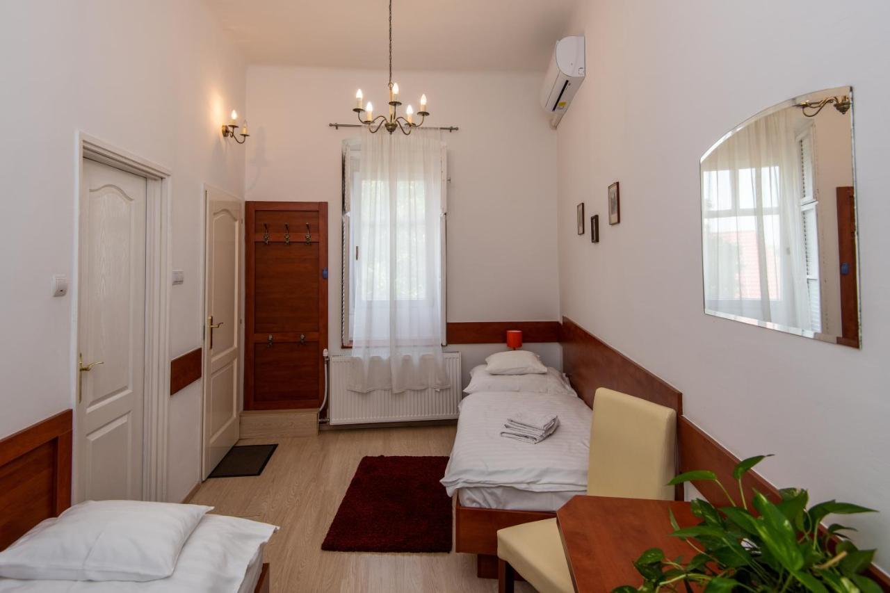 Bed and Breakfast Fényes Vinorium à Sopron Extérieur photo