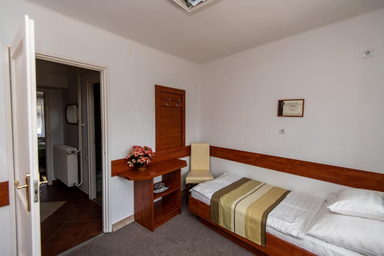 Bed and Breakfast Fényes Vinorium à Sopron Extérieur photo